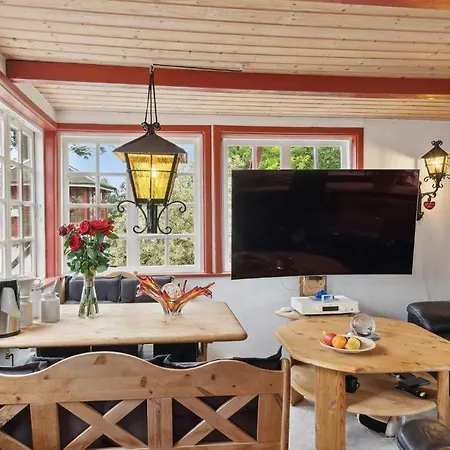 Casa vacanze Beautiful In With Wifi And 2 Bedrooms